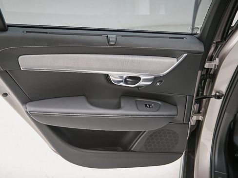 New 2026 Volvo V90 B6 Cross Country Ultra w/ Climate Package image 23