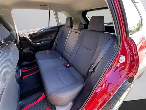 Used 2022 Toyota RAV4 LE FWD image 22