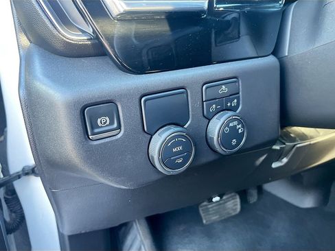 Used 2025 Chevrolet Silverado 1500 LT RWD image 10