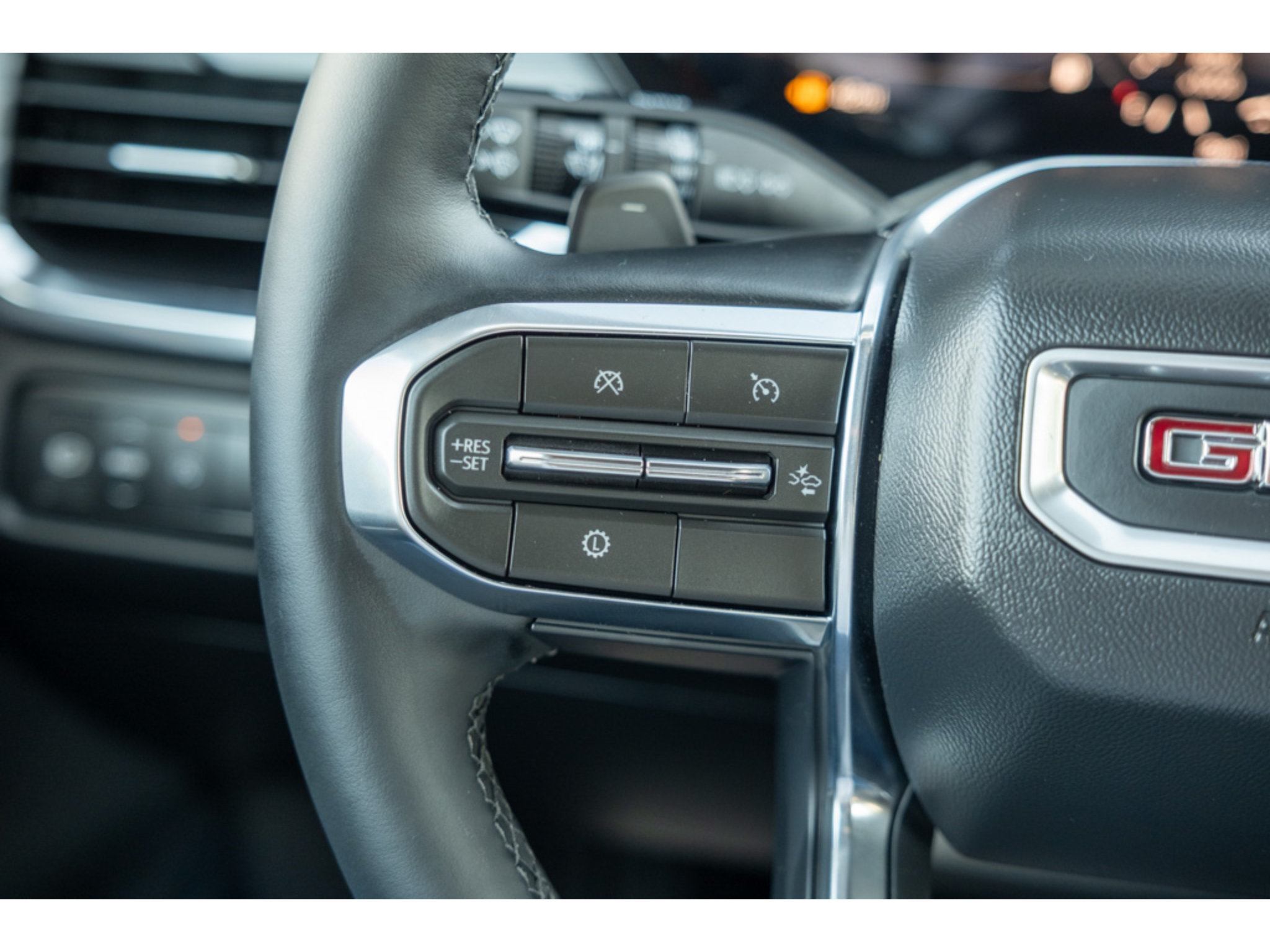 New 2027 GMC Acadia Elevation w/ Elevation Premium Package FWD image 18