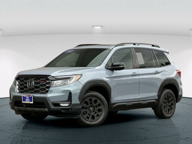 Used 2023 Honda Passport TrailSport image 2