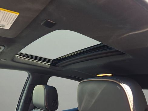 Used 2023 GMC Canyon Denali image 12