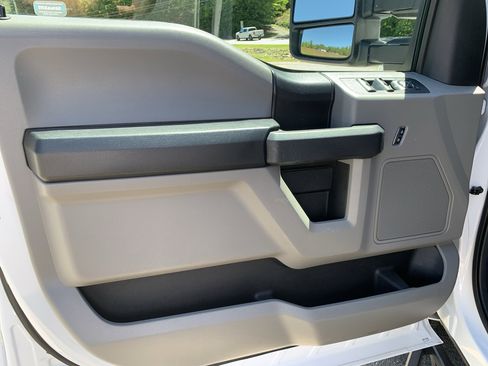 Used 2019 Ford F150 XL w/ Equipment Group 101A Mid AWD/4WD image 21