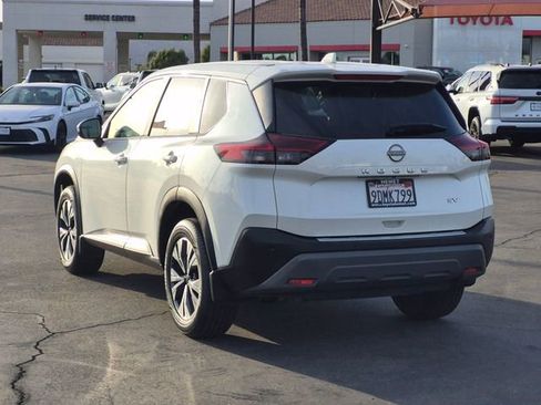 Used 2023 Nissan Rogue SV FWD image 8