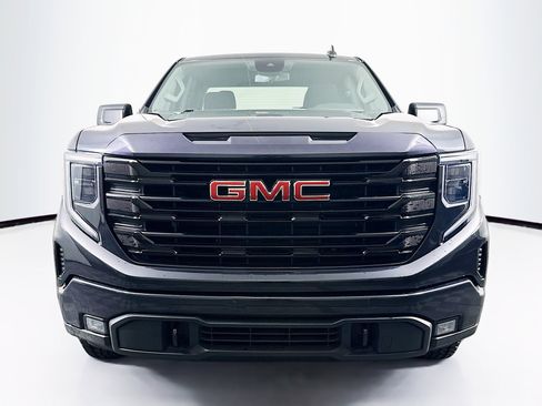 Used 2023 GMC Sierra 1500 Elevation image 2