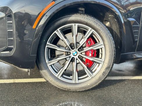 Certified 2025 BMW X5 xDrive40i w/ M Sport Package image 2