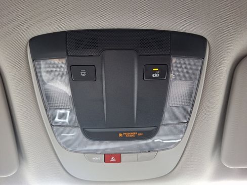 Used 2025 Kia Sportage EX image 28