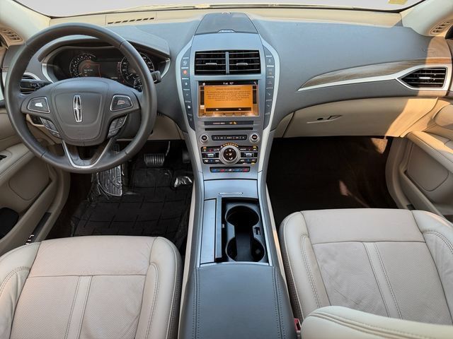 Used 2019 Lincoln MKZ Reserve FWD image 14