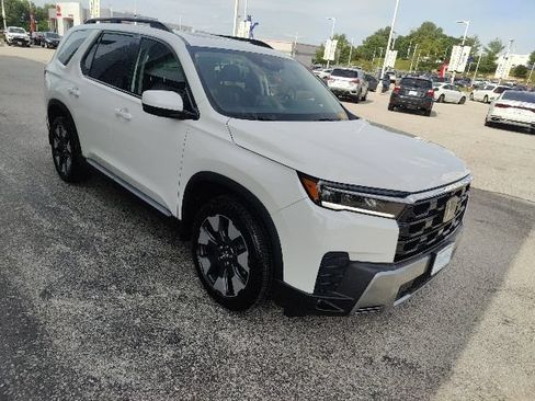 Used 2026 Honda Pilot Elite image 14