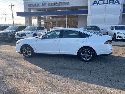 Used 2023 Honda Accord EX image 5