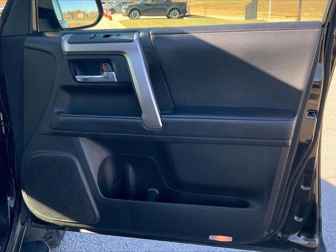 Used 2020 Toyota 4Runner SR5 image 23