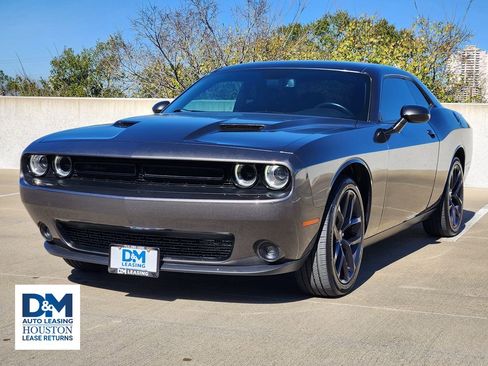 Used 2021 Dodge Challenger SXT w/ Blacktop Package image 3