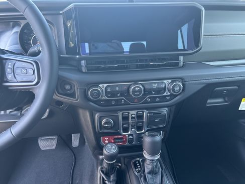 New 2026 Jeep Gladiator Mojave AWD/4WD image 28