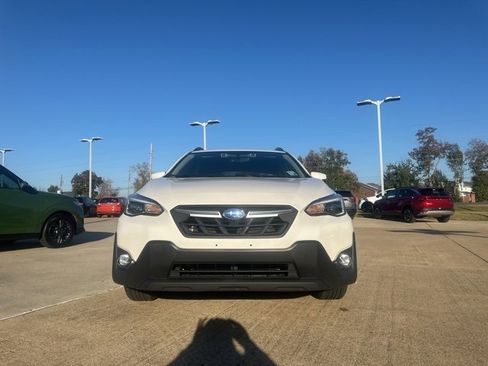 Used 2022 Subaru Crosstrek 2.5i Limited w/ Moonroof Package 2 image 2