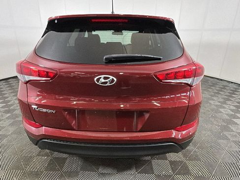 Used 2018 Hyundai Tucson SE FWD image 4