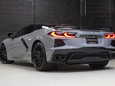 Used 2024 Chevrolet Corvette Stingray Premium Conv w/ Z51 Performance Package RWD image 17