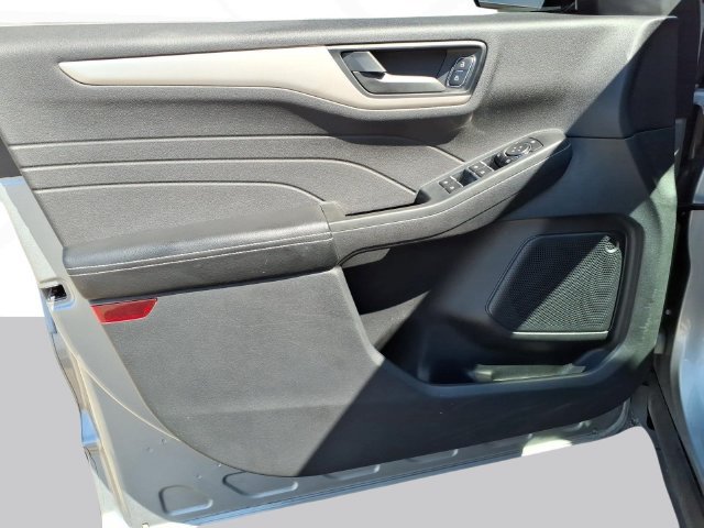 Used 2022 Ford Escape SE FWD image 10