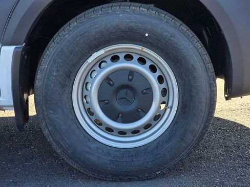 New 2025 Mercedes-Benz Sprinter 2500 image 9