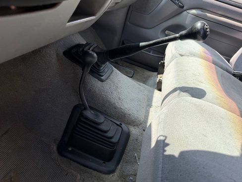 Used 1996 Ford F250 4x4 SuperCab image 2
