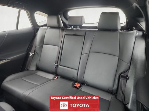 Used 2023 Toyota Venza XLE AWD/4WD image 15