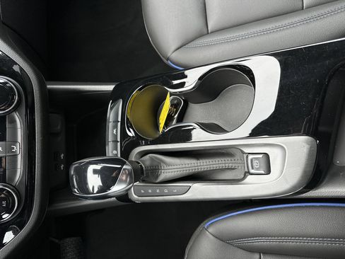 Used 2024 Buick Envista Sport Touring image 23