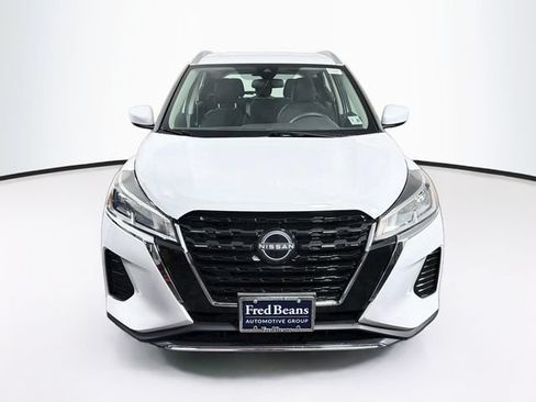 Certified 2023 Nissan Kicks SV FWD image 2