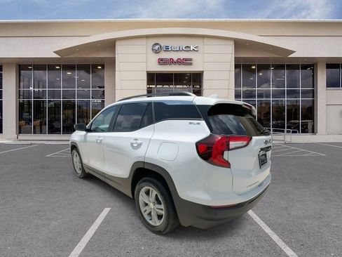 Certified 2023 GMC Terrain SLE w/ Driver Convenience Package FWD image 11