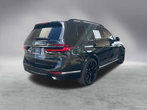 Used 2024 BMW X7 xDrive40i AWD/4WD image 3