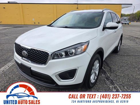 Used 2016 Kia Sorento LX w/ LX Convenience Package image 1