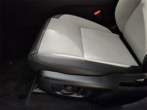 Used 2026 Land Rover Range Rover Velar S image 24