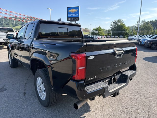 Used 2024 Toyota Tacoma SR5 AWD/4WD image 6
