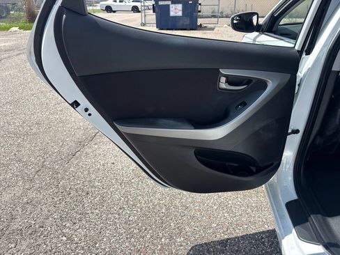 Used 2016 Hyundai Elantra Value Edition FWD image 12