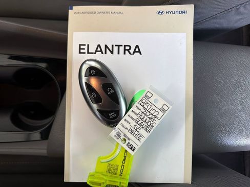 Used 2024 Hyundai Elantra SEL w/ Convenience Package FWD image 36