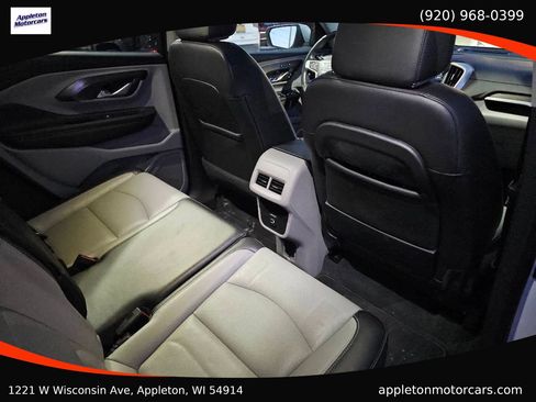 Used 2022 GMC Terrain SLT w/ Infotainment Package II image 31