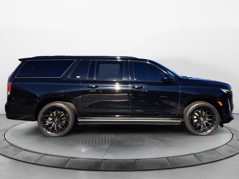Used 2021 Cadillac Escalade ESV Sport Platinum image 7