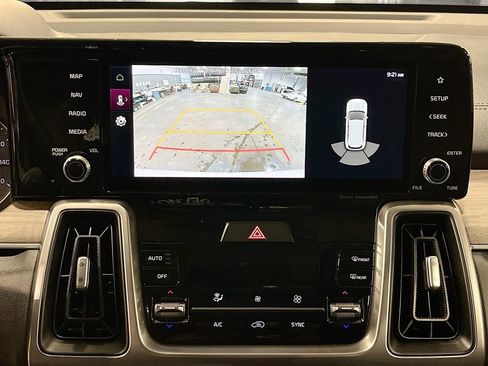 Certified 2023 Kia Sorento EX w/ Panoramic Sunroof Package FWD image 24
