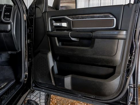 Used 2024 RAM 2500 Big Horn w/ Bed Utility Group image 41