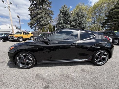 Used 2019 Hyundai Veloster Turbo FWD image 3