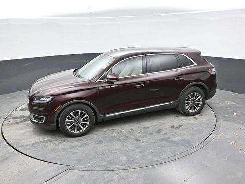 Used 2019 Lincoln Nautilus Select AWD/4WD image 14