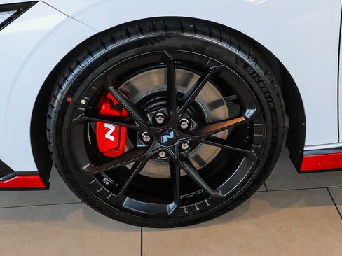 New 2026 Hyundai Elantra N FWD image 18