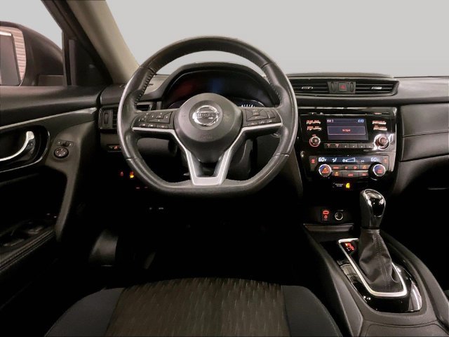 Used 2017 Nissan Rogue SV w/ Midnight Edition AWD/4WD image 6