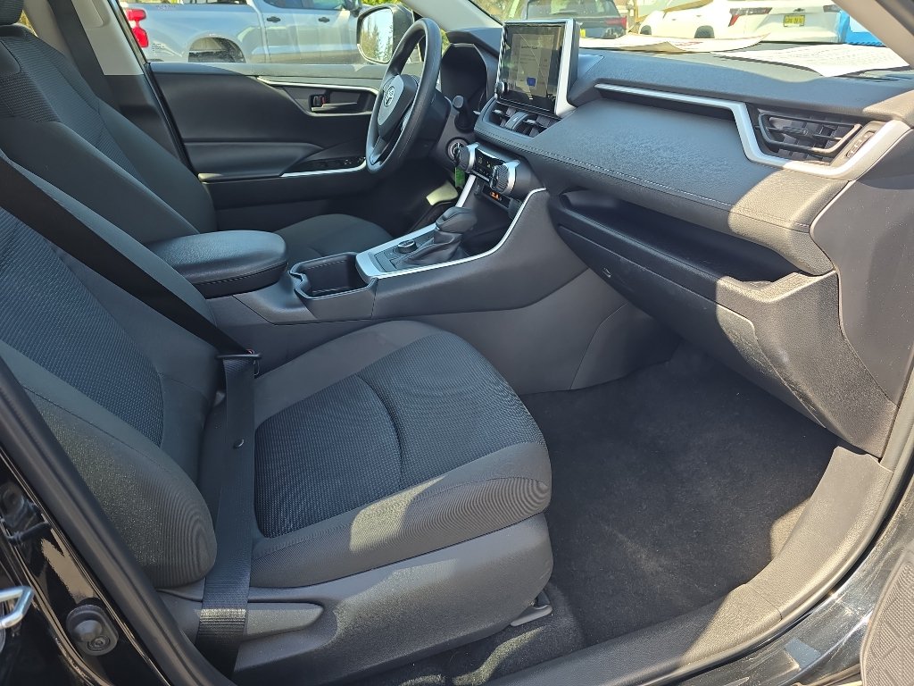 Certified 2025 Toyota RAV4 LE AWD/4WD image 15