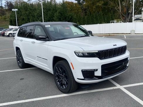 New 2025 Jeep Grand Cherokee L Summit image 2