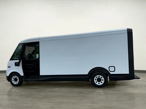 Used 2024 Chevrolet Brightdrop 600 w/ Commercial Equipment Package AWD/4WD image 2
