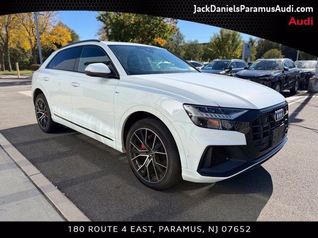 Used 2023 Audi Q8 Premium Plus AWD/4WD image 3