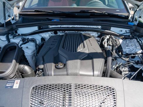 New 2026 Porsche Macan Turbo AWD/4WD image 29