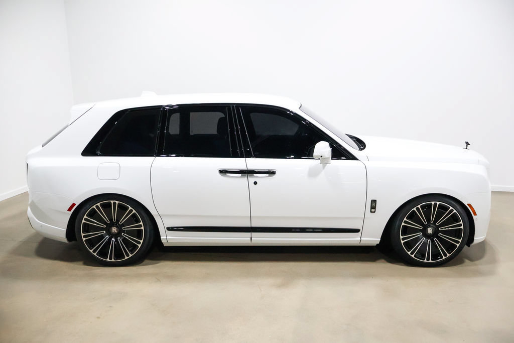 Used 2025 Rolls-Royce Cullinan Black Badge AWD/4WD image 94