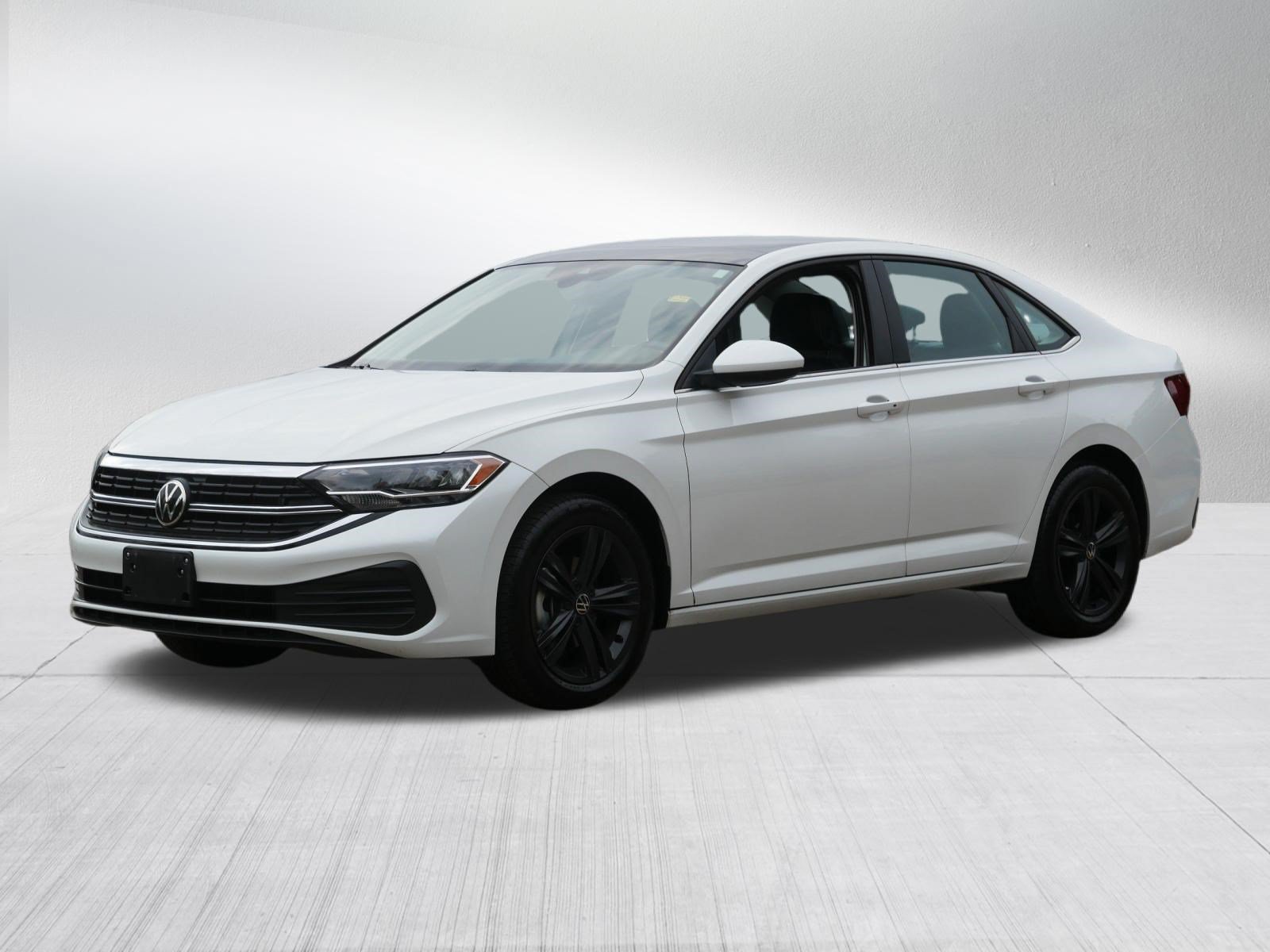 Used 2023 Volkswagen Jetta SE FWD image 3