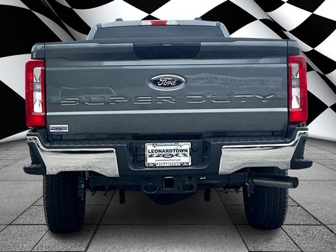 New 2025 Ford F350 XLT image 4