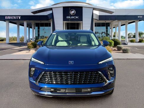 Used 2025 Buick Envision Avenir image 4